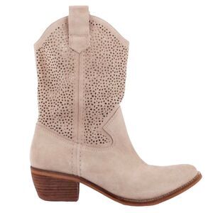 BCBG ‘Bastille’ Cowboy Boots, Pull On Boots Size 8 Bin 17